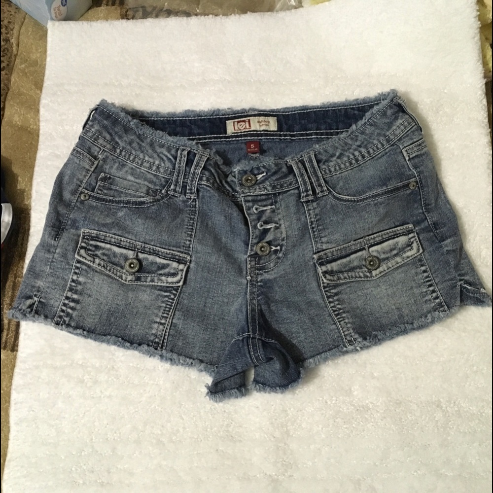 l.e.i. Blue Jean Shorts size 5 Junior